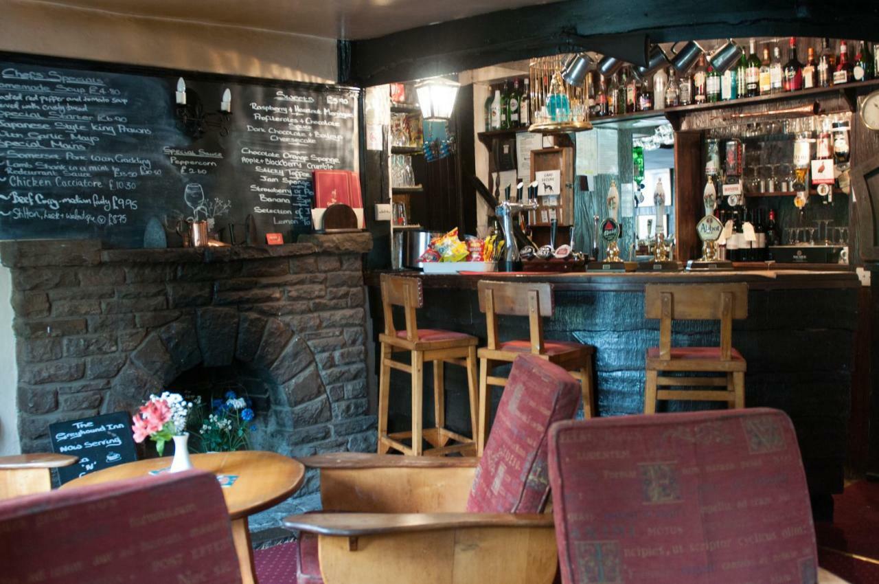 The Greyhound Inn And Hotel Usk Dış mekan fotoğraf